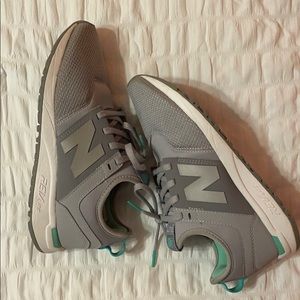 New Balance 247 Grey/Mint Sneakers